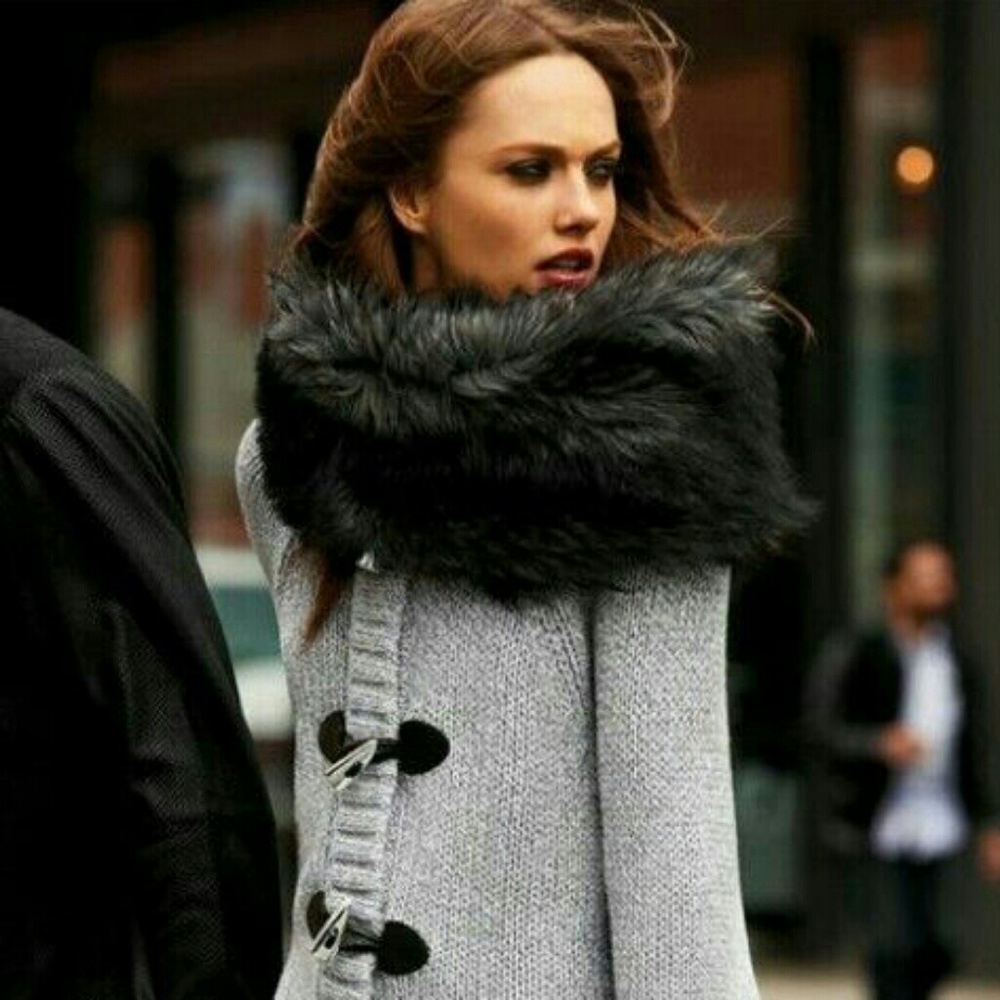 SOLD New! Faux Fur Black Scarf & Texting Gloves Set 2pc